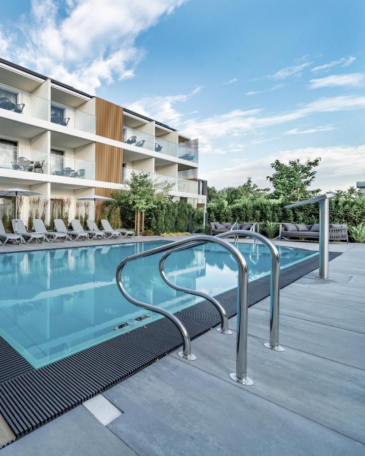 Rosa Style Aparthotel Rowy  Exteriör bild